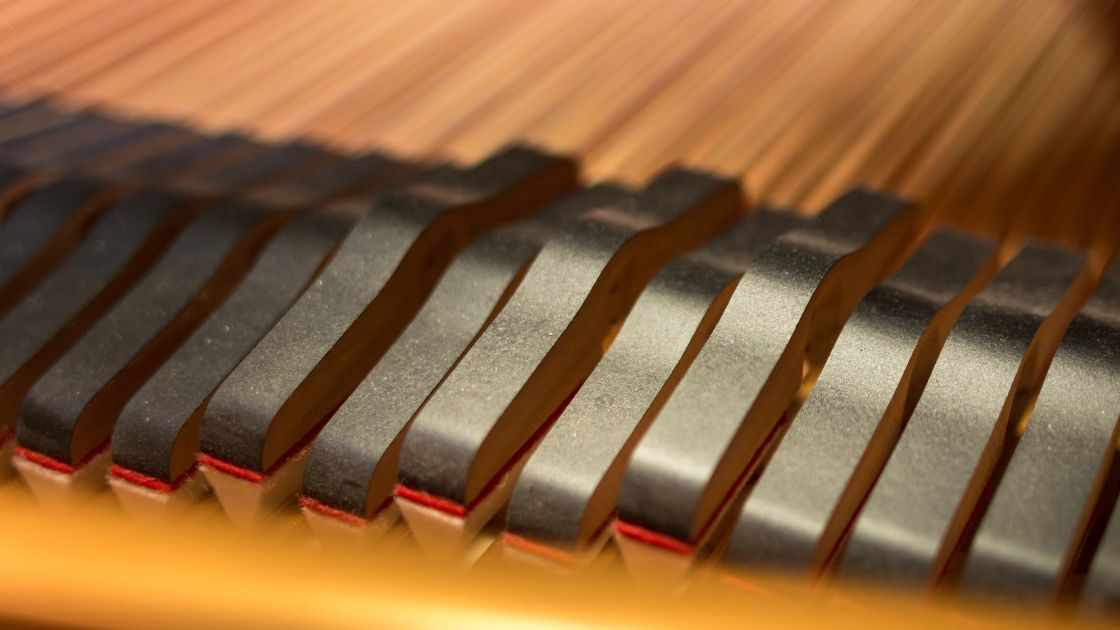 piano dampers with middle pedal pressed